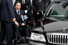 [포토]김홍일 의원, 아버지 따라 국회로