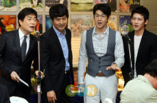 [포토]솔약국집 네아들 우리 S4 노래 한 번 들어보실래요?