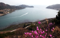 발아래 황홀경을 두고 오르는 사량도 옥녀봉