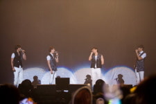 [포토]2AM, 2PM 첫 단독공연 축하해요~