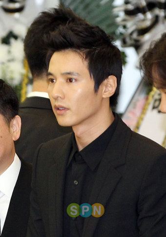 원빈, 故 앙드레김 빈소 연예인 중 첫 조문