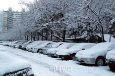[포토]`새하얀 서울` 차 두고 출근하세요!