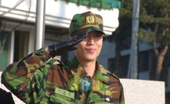 28사단본부 태풍마트 본점 | [포토]이재원 `태풍! 28사단 예비역 병장 신고합니다`