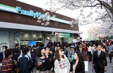 [포토]훼미리마트, 봄나들이 인파로 매출도 `쑥`