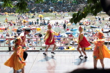 대자연 속에서…연극 즐길까 음악 들을까