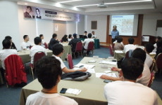 룩옵티컬, 가맹점과 힘 합쳐 선두 도약