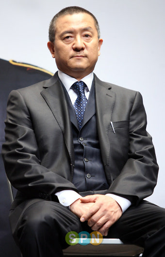 `히트` 송영창 