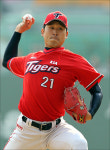 윤석민, 1실점 완투승 KIA, 준PO 1차전 쾌승