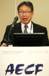 [포토][AECF 2011] 김용직 셀트리온 부사장 `열띤 강연`