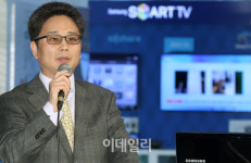 [포토]이경식 상무 `스마트 TV 인터넷 차단 즉각 철회해야`