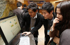 [포토]신한銀 `은행거래도 이제 사이버지점에서`