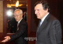 [포토]간담회 참석하는 조제 마누엘 바호주 EU 집행위원장