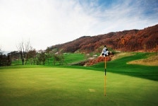 골프 시즌 맞나?..그린피 전쟁 가속화