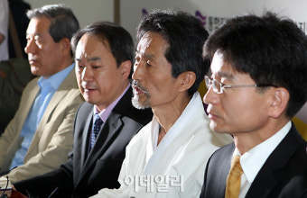 [포토]모두발언하는 강기갑 혁신비대위원장