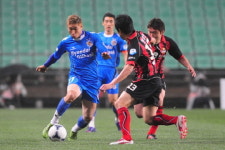 서울, 울산과 1-1 무승부...선두 탈환 실패