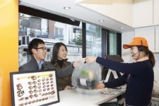 한식 정성 그대로 테이크 아웃 하다