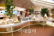 세븐스프링스 홍대점 새 단장 했어요