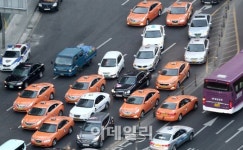 [포토]택시들로 가득한 도로