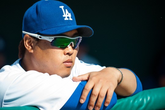 일본 출신 투수 사사키 로키, 미국 MLB 시범경기 데뷔전서 뛰어난 투구로 강렬한 인상 남겨