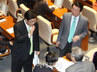 [포토]밝은 표정의 여야