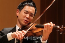 [포토]리처드 용재오닐의 아름다운 비올라 선율