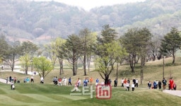 [포토]몰려드는 갤러리들
