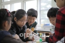 풀무원 바르게 먹여야 바르게 큽니다