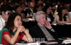 [포토]박원순 시장 강연에 연사들도 집중!
