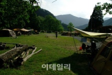 오손도손 이야기도 나누고 별도 헤아려 보고... 정선 자연학교 캠핑장