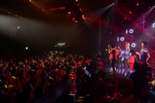 [포토]콘서트에 흠뻑 빠져든 관객들