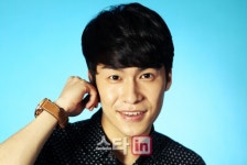 [포토]포즈 취하는 배우 이재원