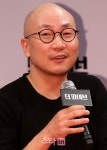 [포토]인사말하는 영화 더 파이브 정연식 감독