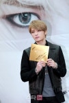 [포토]김재중 제 사인 어때?