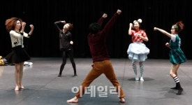 [포토]증발 국립현대무용단이 2013년에 선택한 작품