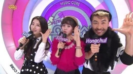 수지, '음악중심' MC 깜짝 복귀..