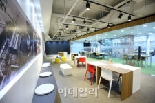 유니온스틸 똑똑한 사무실서 현명하게 일해요