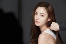 나나, 전세계 톱2 미인의 위엄..무보정 컷에도 피부 여신