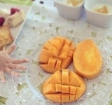 야노시호 아침 식단, 망고+토스트.. 사랑이 손 포착 귀여워