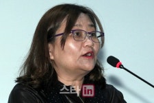 [포토]발굴경위 설명하는 김소영 교수