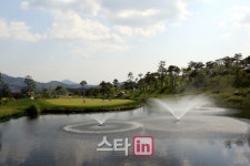 [포토]자연과 어우러진 무주안성CC