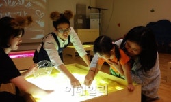 부평아트센터, 어린이 복합체험전 모래랑 빛이랑 개최