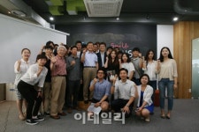 [포토]최양희 미래창조과학부 장관, 대전창조경제혁신센터 방문