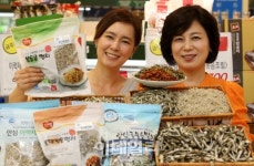 [포토]롯데마트, 안심멸치 할인 판매