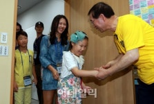 [포토]집무실에 어린이들 초대한 박원순 시장