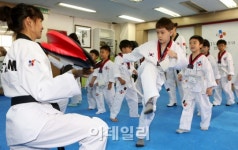 [포토]CJ도너스캠프, 다문화가정 아동 초청 태권도 교실 진행