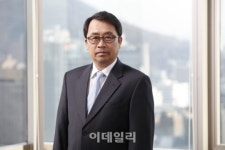 한동화 금호석화 기획본부장, 은탑산업훈장 수상