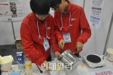 학생들이 과학원리로 만든 아이디어 제품들은?