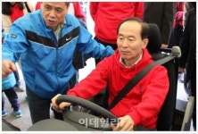 [포토]윤성규 장관, 친환경 운전왕 선발대회 참석