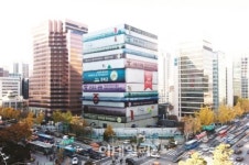 [포토] 북타워로 변신한 하나은행 본점