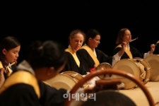 [포토]주한외국인국악강좌, 가족국악강좌의 통합 발표회-1